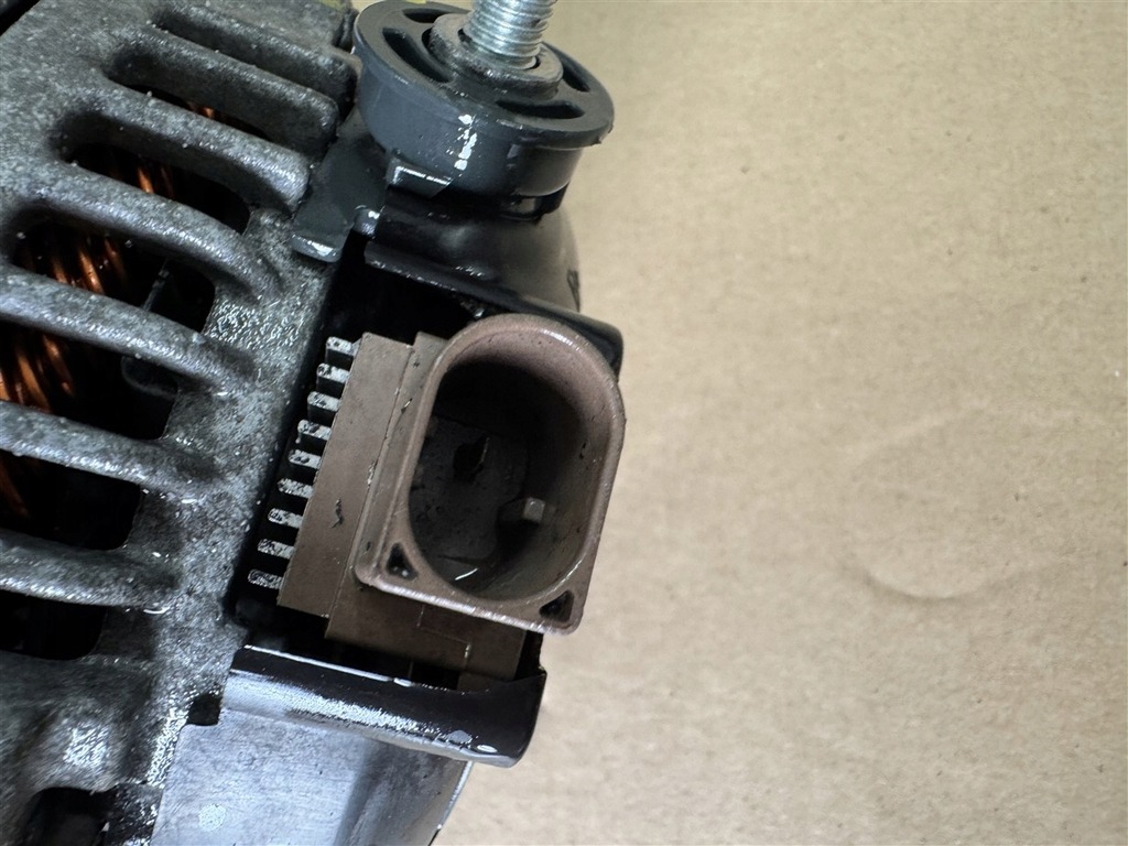 фото №6, Генератор 1.6 crdi d4fb euro 6 37300-2a700 kia ceed proceed ii 2 gt lift