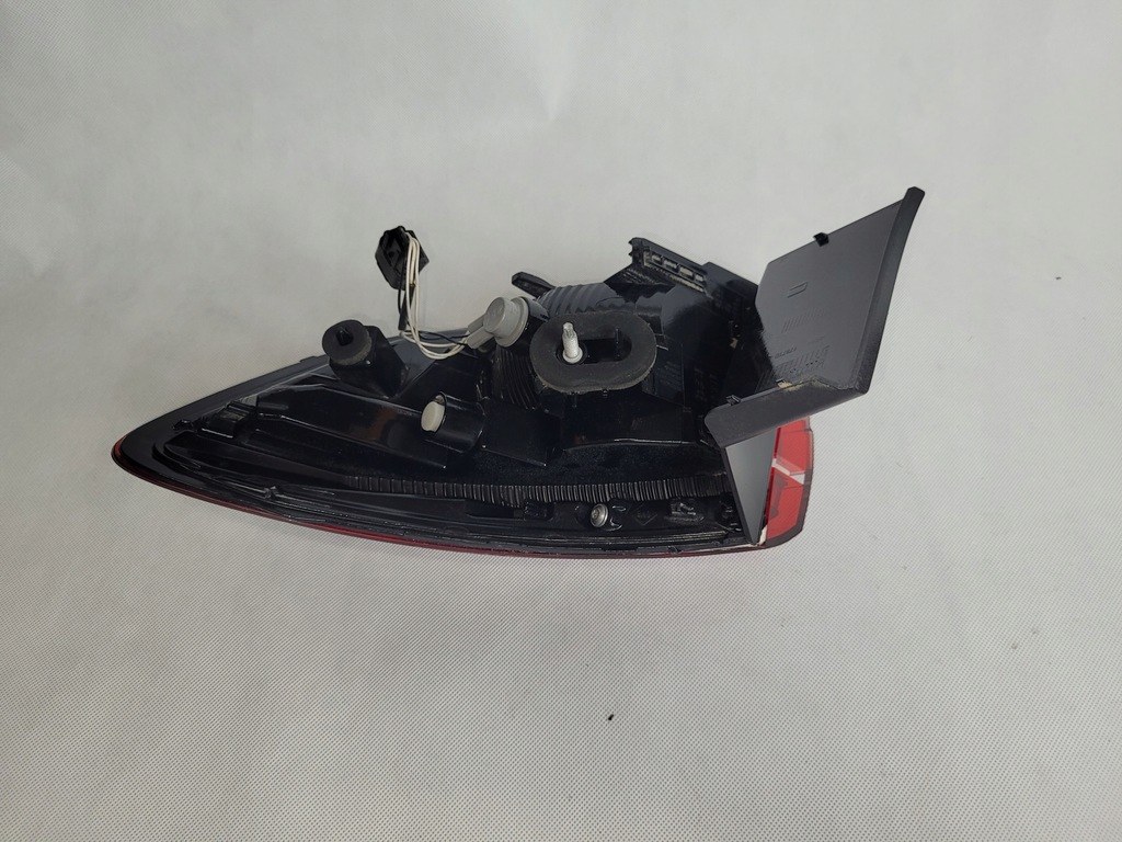 фото №8, Renault clio v лампа задняя задняя rh/lh