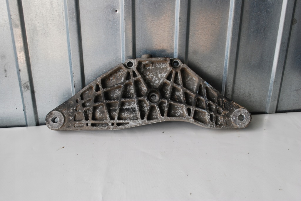 фото №5, Кронштейн міст audi a4 b6 3.0 asn 8e0599287k