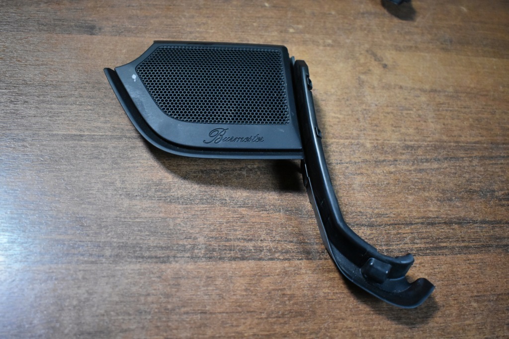 фото №1, Idealna захист динаміка консолі burmester права porsche panamera 971 1