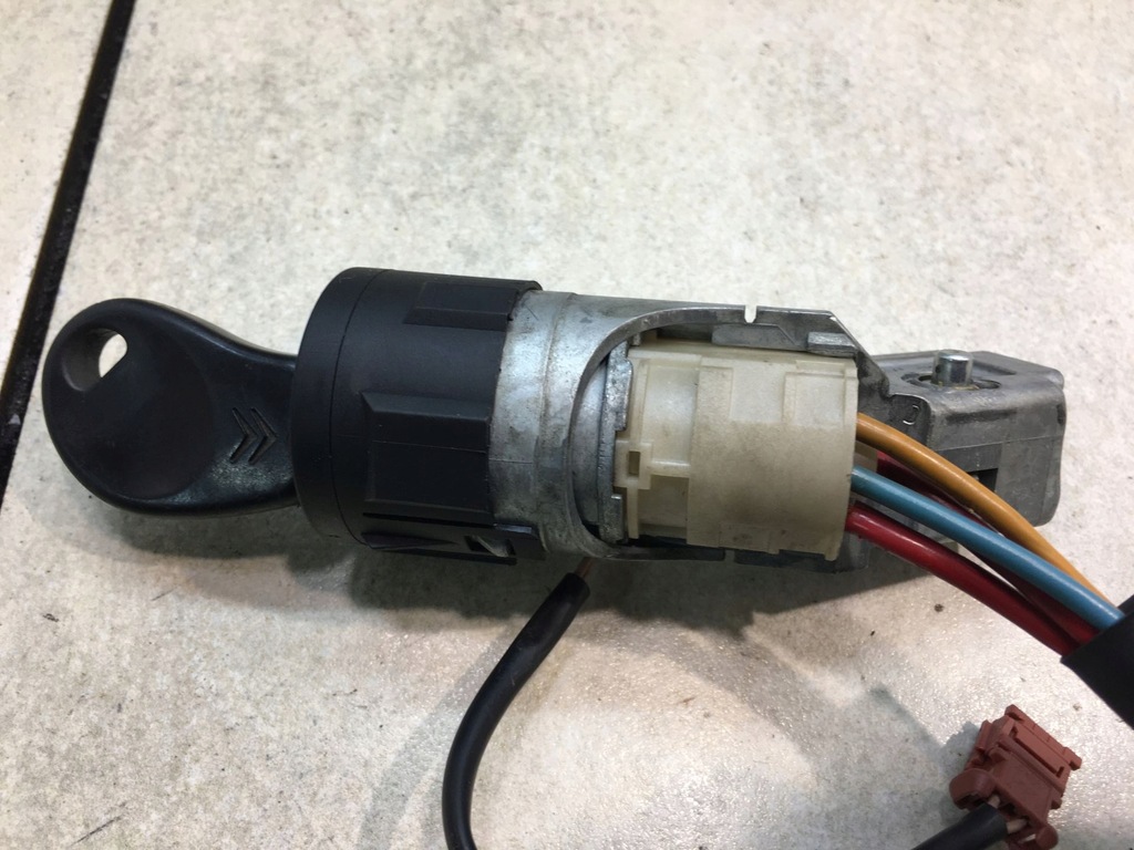 фото №6, Замок зажигания ключ citroen c5 i 2.0 hdi