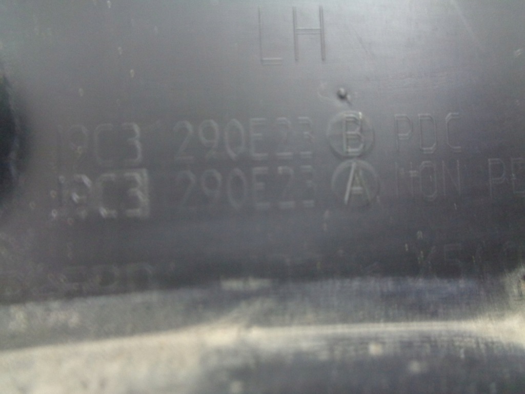 фото №12, Jaguar e-pace молдинг крыло левый задняя