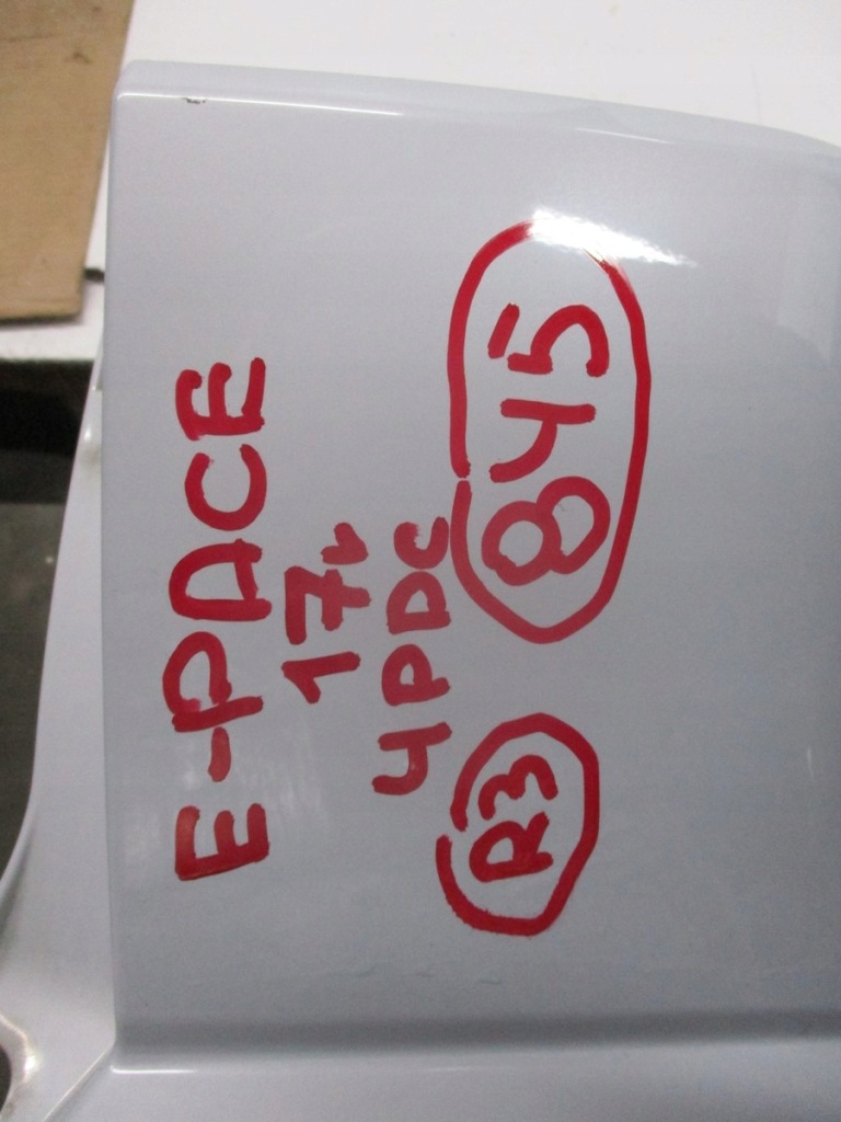 Бампер jaguar e pace 4x pdc 17r задня задній Ціна