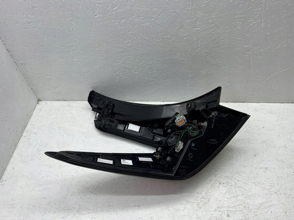 фото №12, Nissan leaf ii ze1 2018 правая сторона лампа задняя