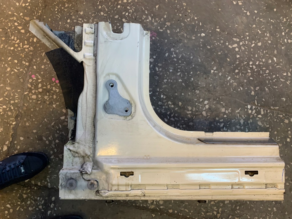 фото №1, Mercedes gla w156 чверть поріг блок двигуна перед передній