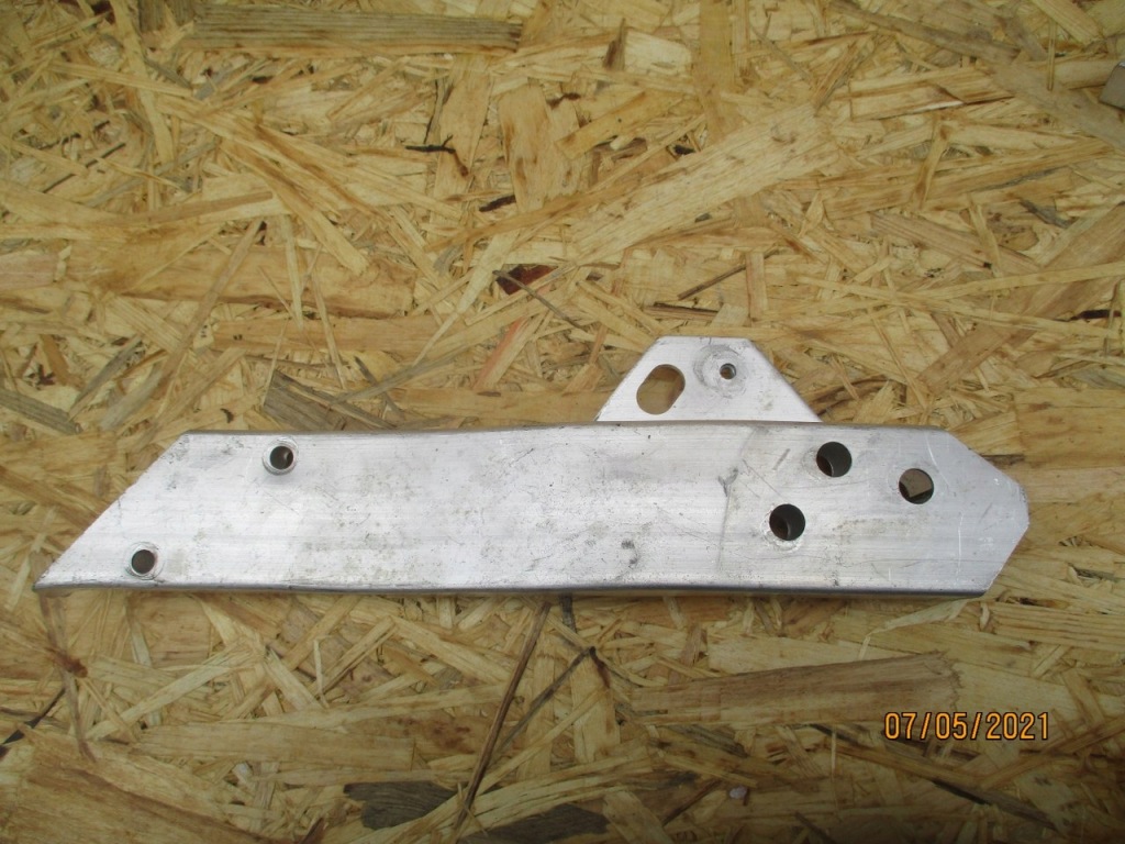 фото №1, Mercedes e-klasa w213 отбойник кронштейн поперечина правый