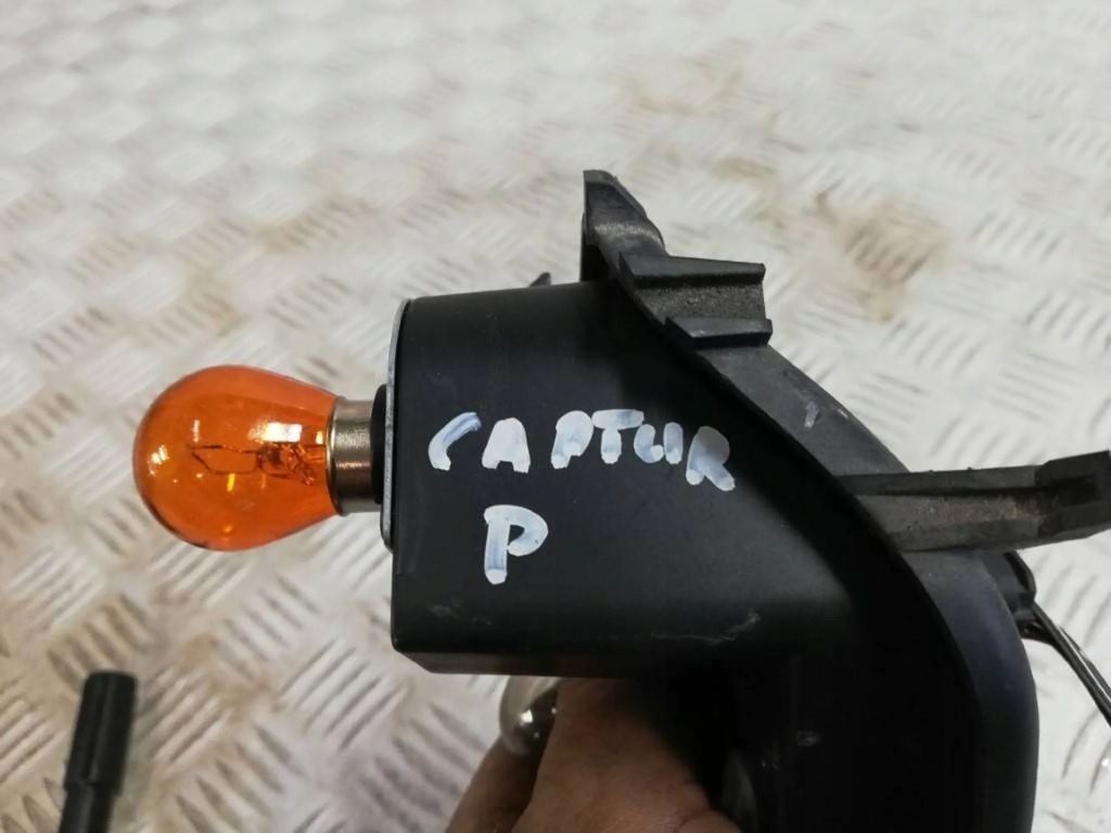 фото №3, Renault captur lift вкладыш лампа задняя правый