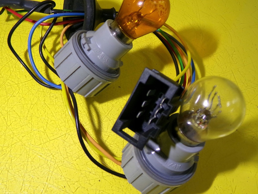 фото №6, Вкладыш лампы цоколь лампочка жгут лампы правый задняя lada kalina ii nr1152