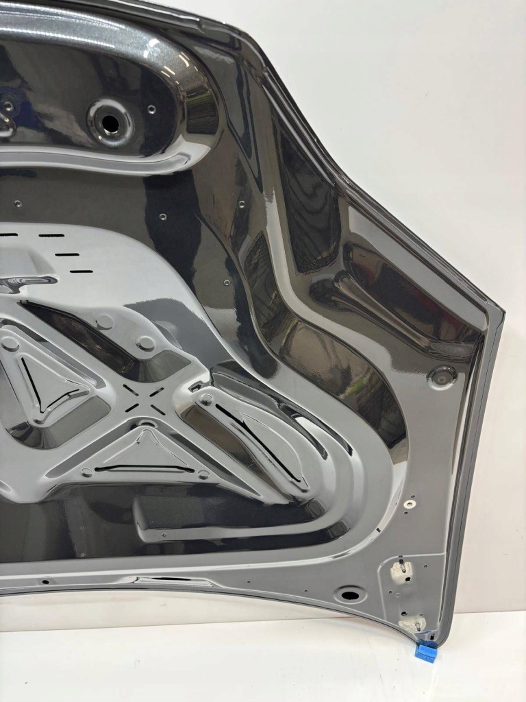 Porsche macan 4 electric капот 95c823155c vulkangrau m7r Недорого