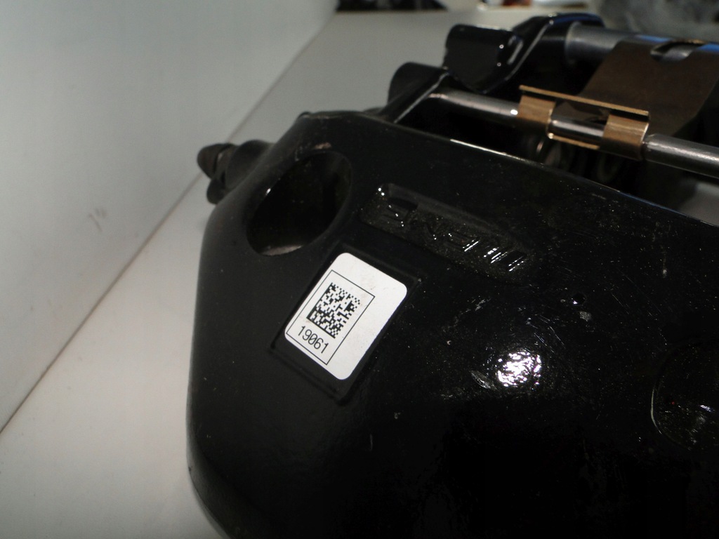 фото №8, Mercedes комплект суппорты передние суппорт black series 63 amg sls 197 c197