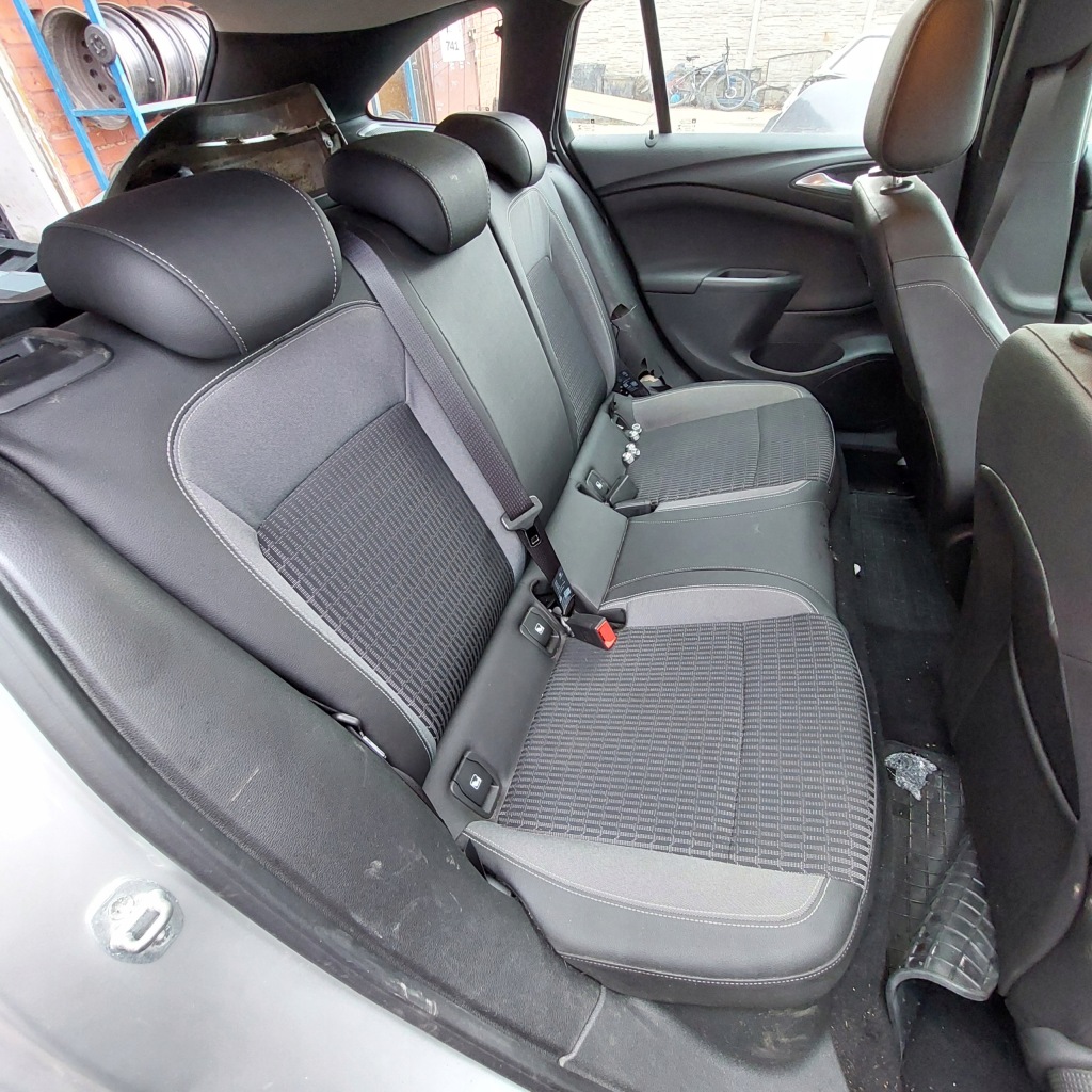 фото №8, Opel astra k kombi сидіння перед заднє сидіння задня підлокітник напівшкіра b. ładne