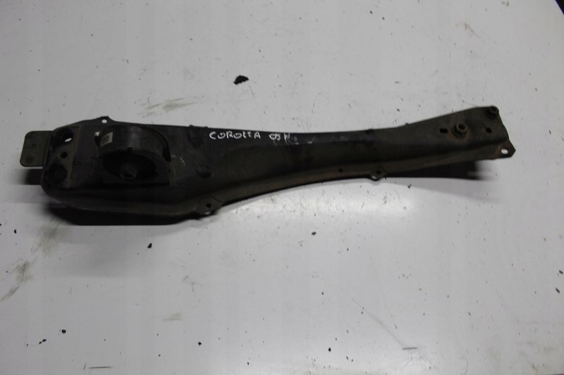 фото №1, Toyota corolla 05 e12 балка pod коробка передач