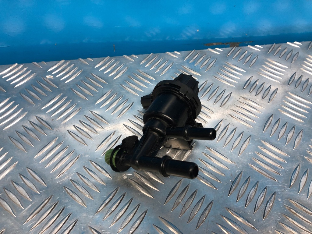 фото №1, Ford freestyle 3.0 v6 клапан вакууму