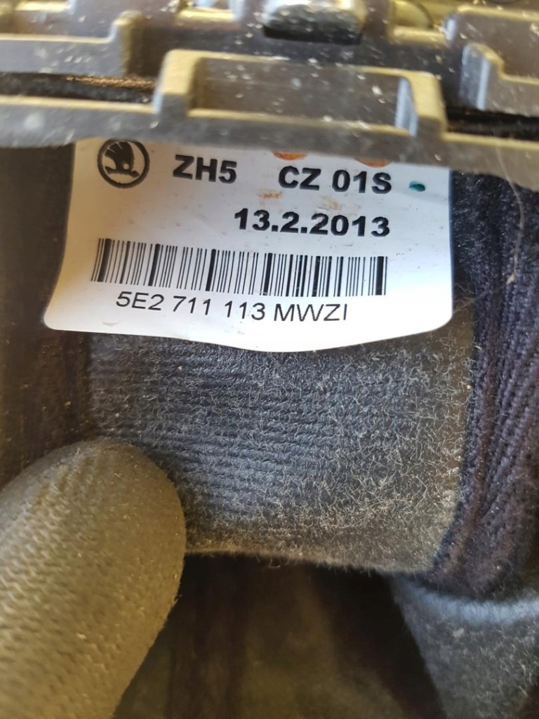 фото №8, Домкрат ручка механічна коробка передач skoda octavia iii 5e2863212a