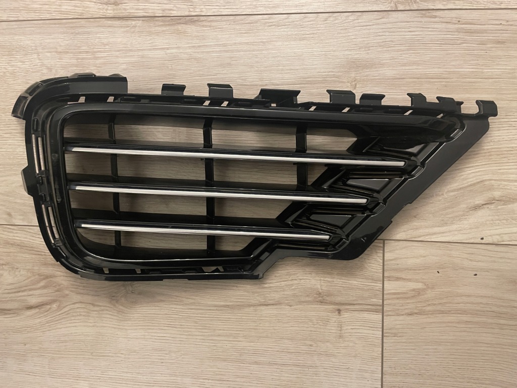 фото №4, Touareg ii lift r line рамка решітка w бампер права перед 7p6853666g orygin