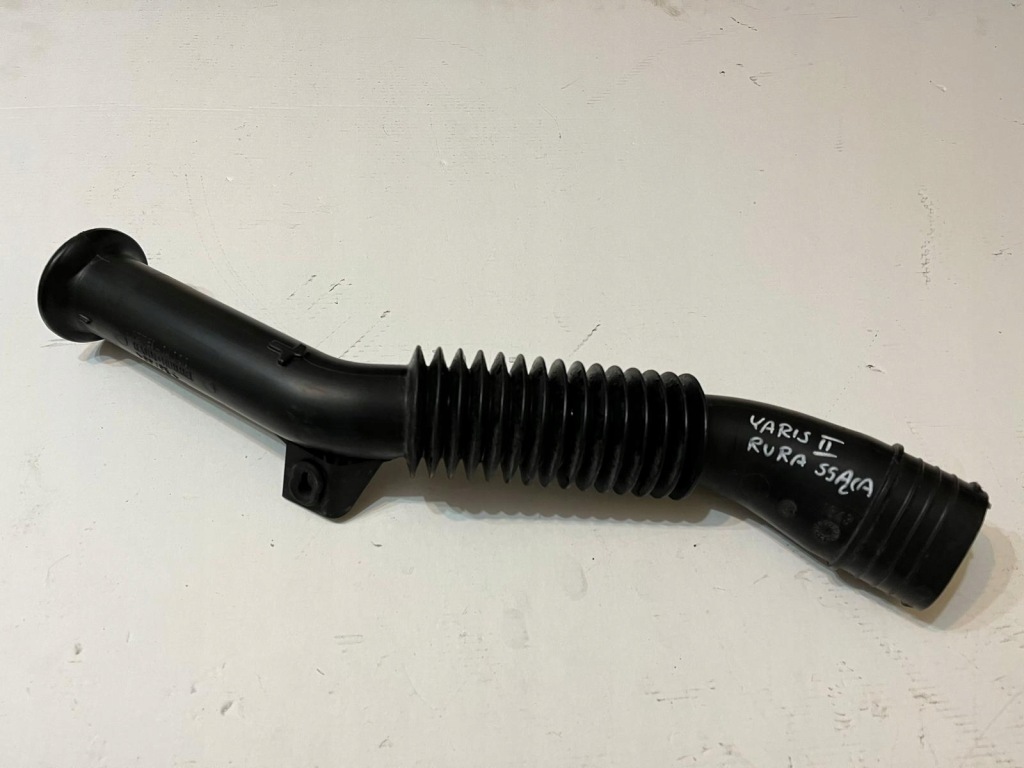 Купить Toyota yaris 2 ii 1.3 бензин шланг труба впуск воздуха 177510j030