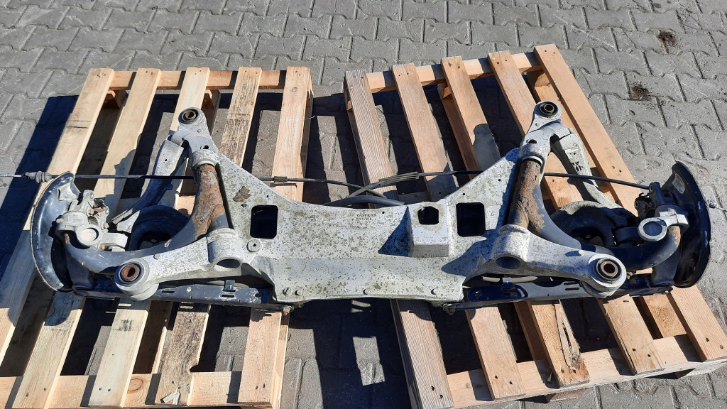 фото №1, Балка подвеска задняя volvo v70 09492948