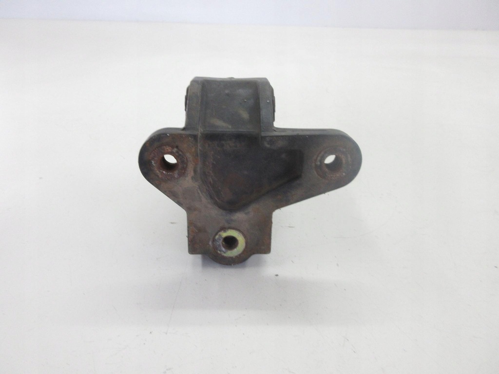 фото №4, Honda civic vii 5d hb 1.4 16v 90 km d14z6 кронштейн подушка двигуна