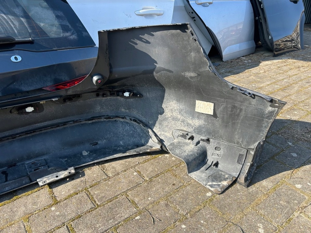 фото №8, Volvo v60 ii 2018- бампер задня задній kompletny 4x pdc