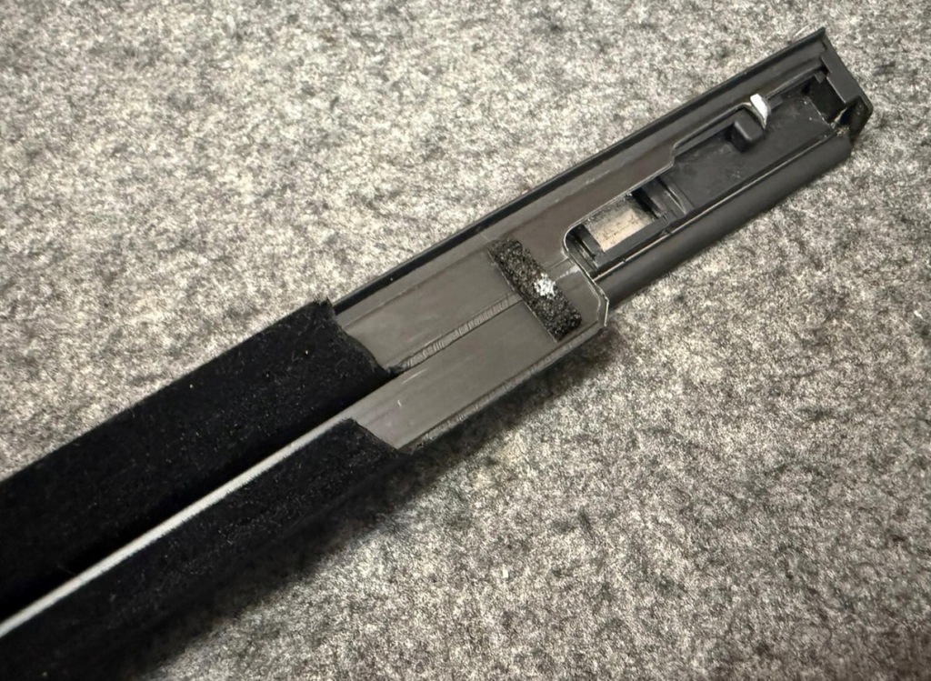 Honda odyssey 2018- 24 молдинг хромированная уплотнитель на дверь правое перед в Украине