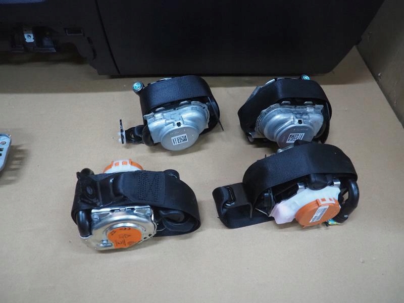 фото №12, Панель приладів консоль подушка безпеки подушки безпеки ремені mercedes eqb x243 glb w247