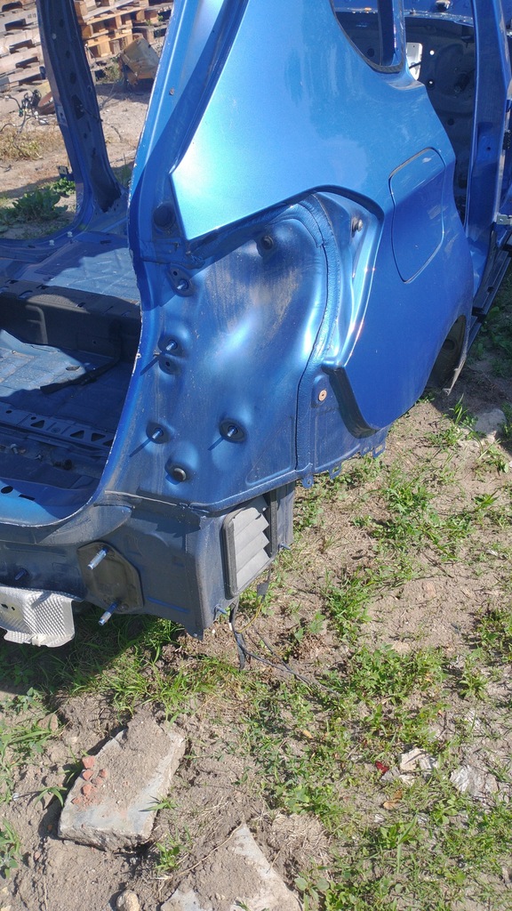 фото №2, Bmw 2 f45 active tourer четверть правая задняя