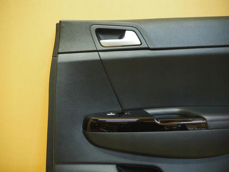 фото №2, Обивка дверь правых задних kia sportage iv gt