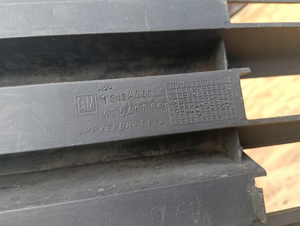 фото №9, Решётка бампера перед 13184267 opel meriva a