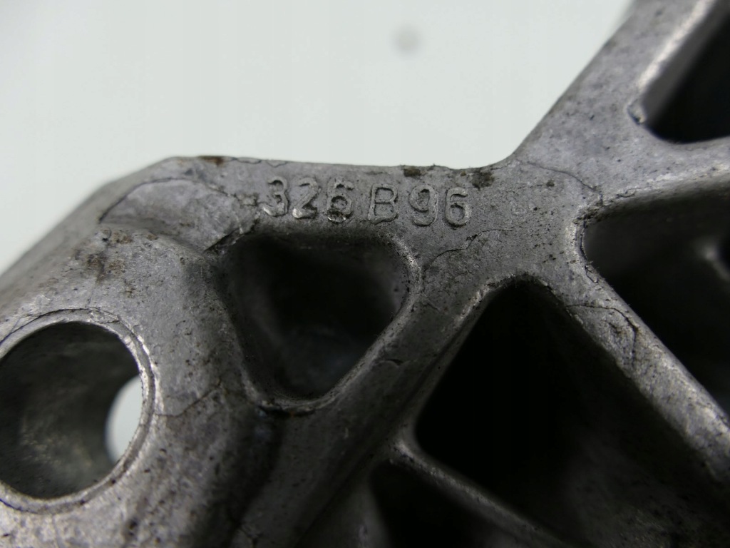 фото №6, Citroen c5 iii x7 2.7 hdi кронштейн двигателя подушка