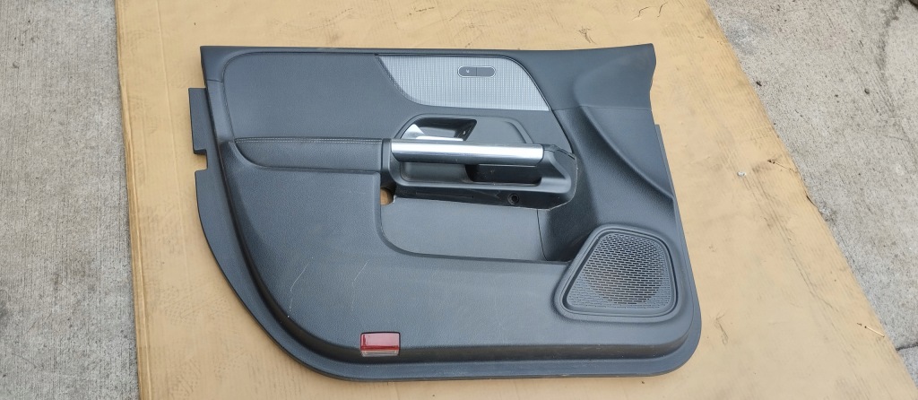 фото №1, Обшивка дверь левый перед mercedes b klasa w247 kompletny eu