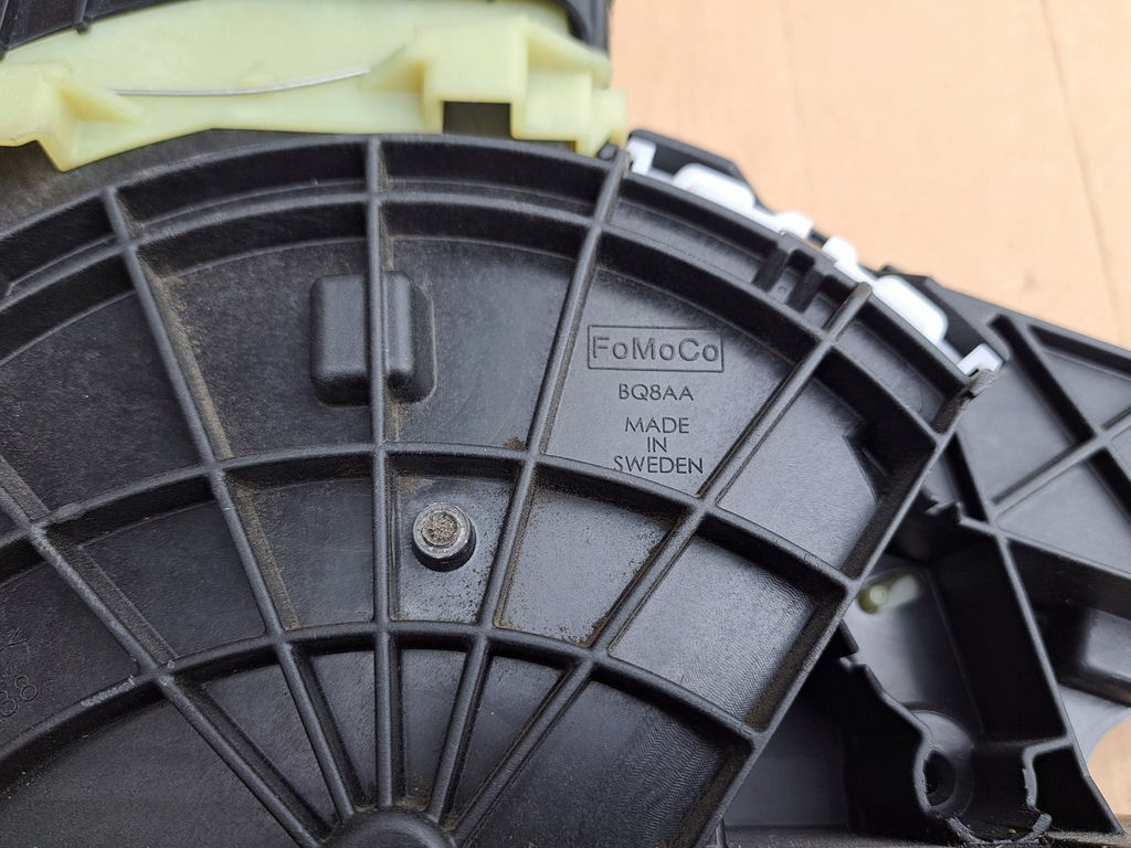 фото №9, Volvo v70 домкрат выборщик переключения передач 31367921 с трос 31367929