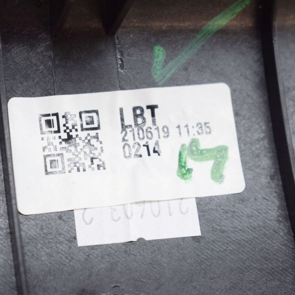 фото №9, Hyundai kona i 2022 рамка бардачка панелі приладової панелі