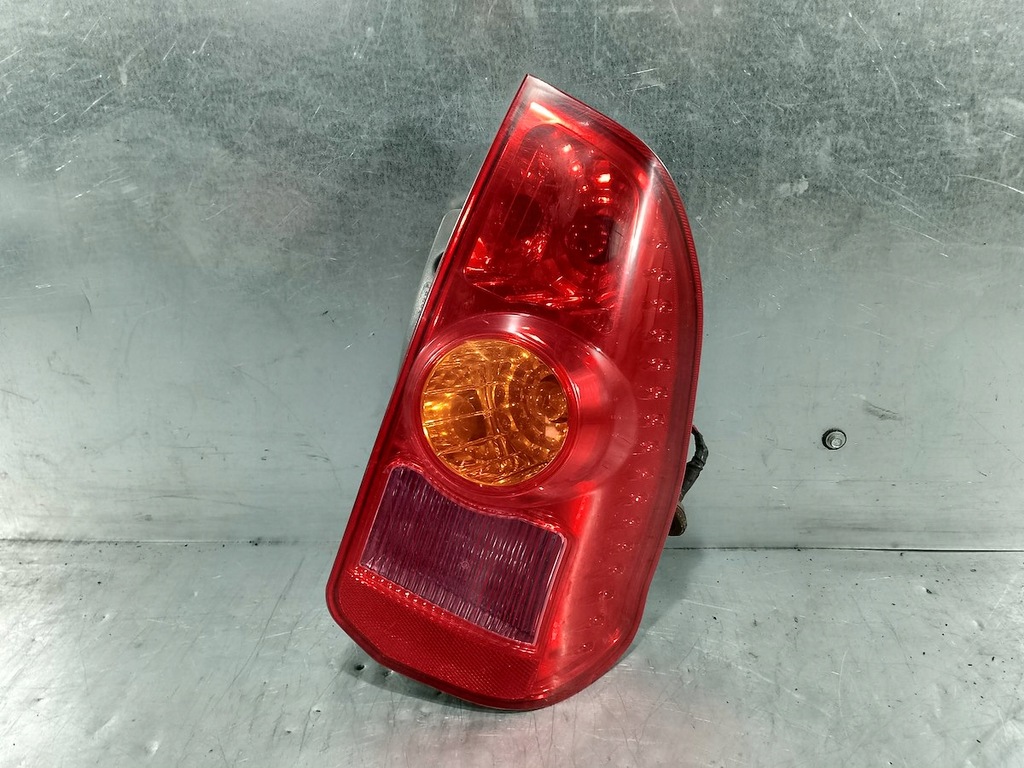 фото №1, Лампа задняя правая mitsubishi space star i mr913174