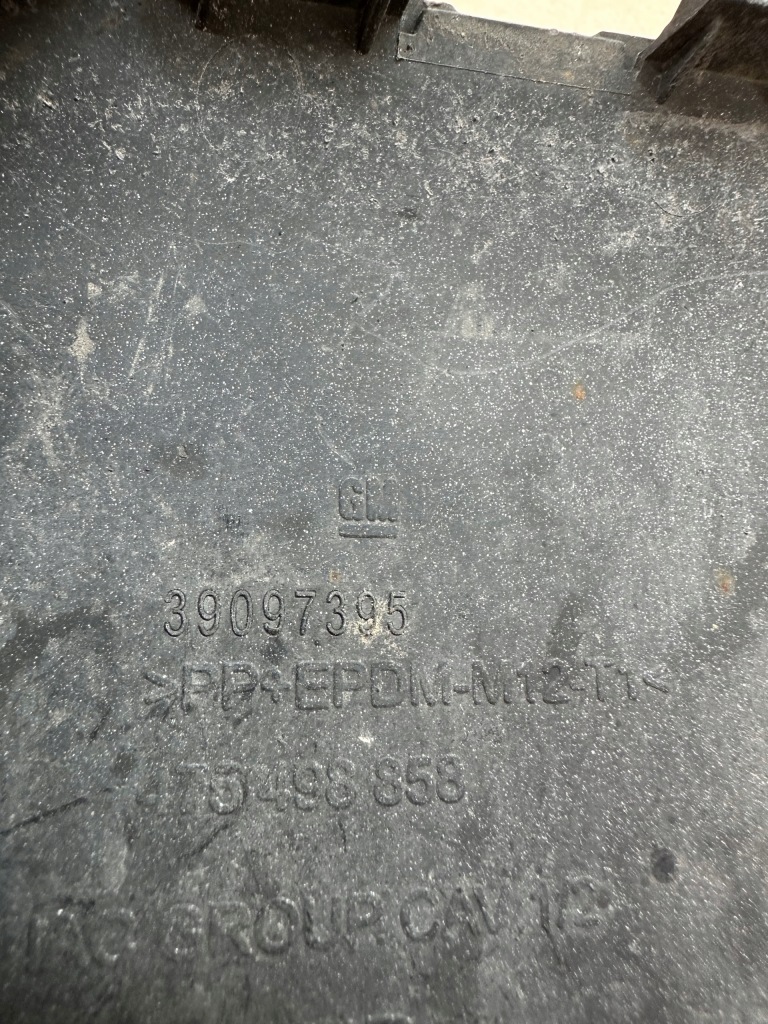 фото №3, Opel crossland x заглушка фаркоп бампера 39097395