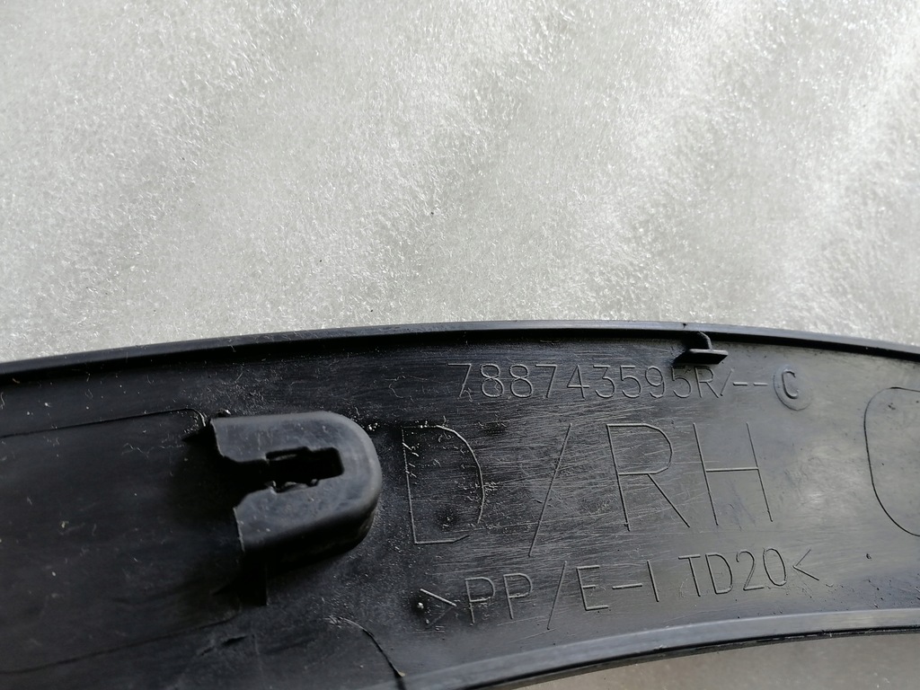 фото №11, Молдинг крыла правый задняя renault kadjar 2015-