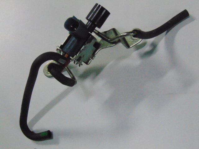 фото №1, Клапан вакууму toyota land cruiser 150 2.8d