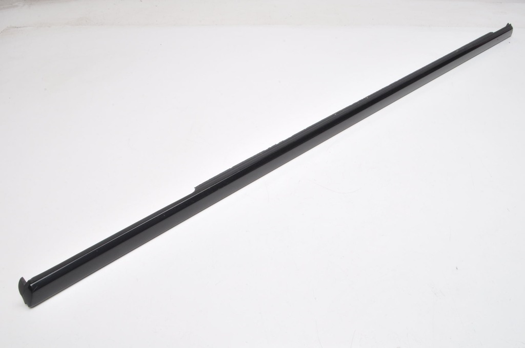 фото №1, Bentley bentayga молдинг двері правий задня 18r 36a853077