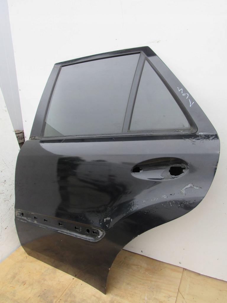 Mercedes ml w164 164 дверь левый задний  задние левая 1647300805 Недорого