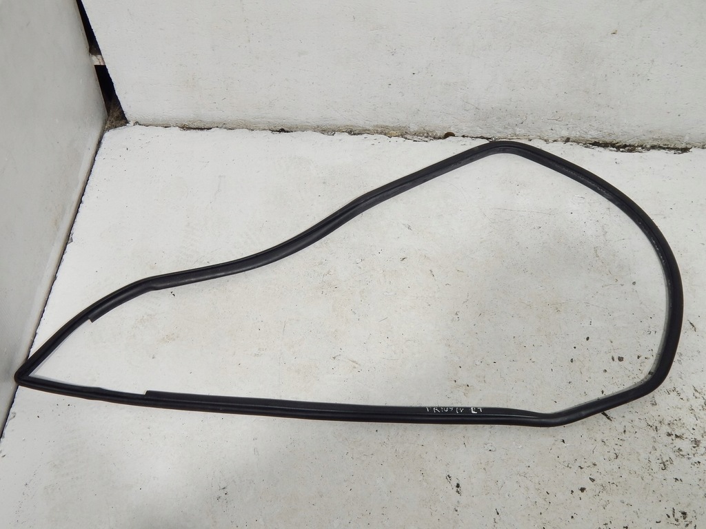 фото №1, Прокладка кузовная левая задняя toyota prius iv 16-23