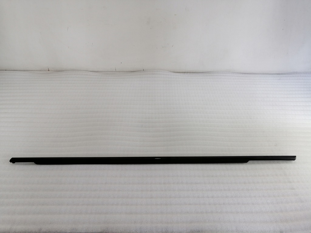 фото №1, Volvo xc60 молдинг дверь задняя