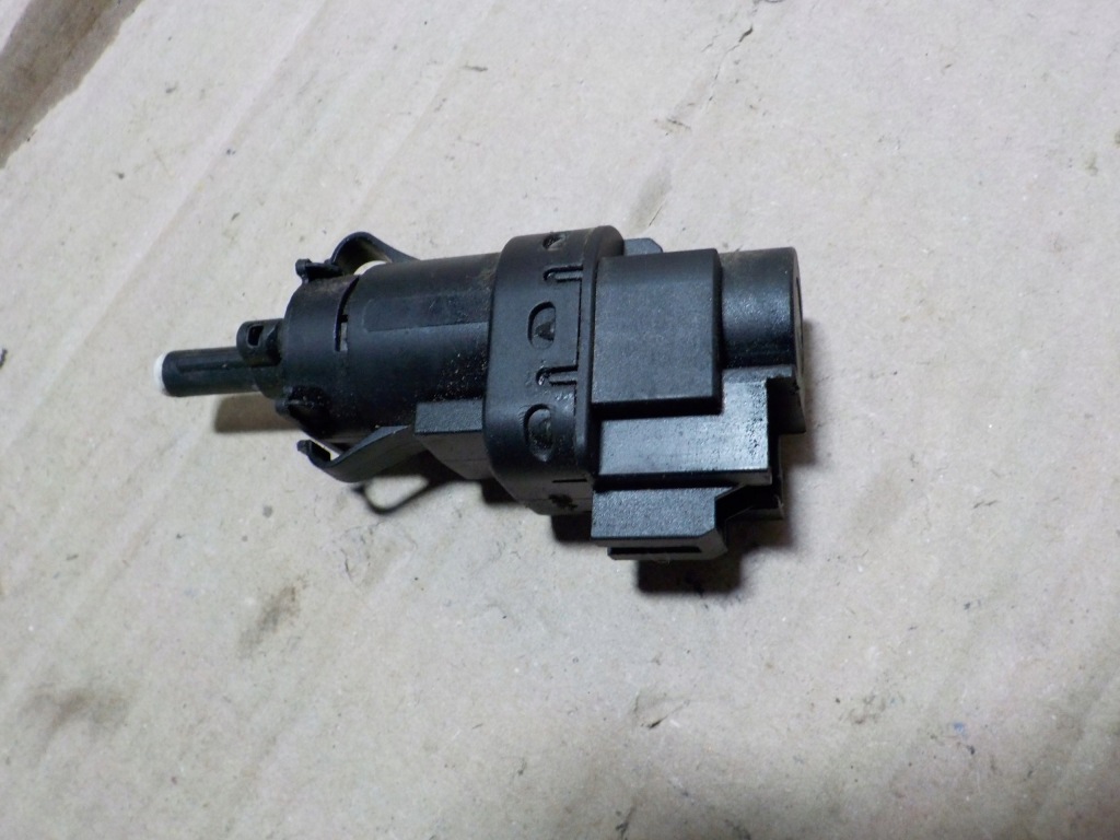 фото №1, Ford s-max 2.0 cdti 2007r. датчики стоп-сигнал 2szt