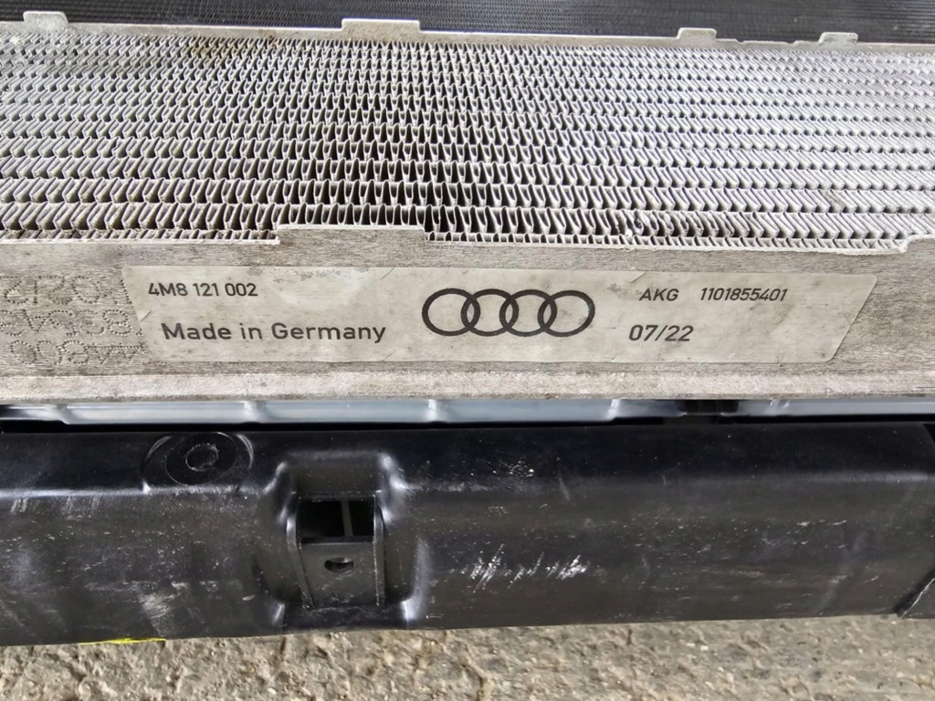 Купити Ремінь передній радіатор вентилятори підсилювач балка audi rs q8 4.0 600 km