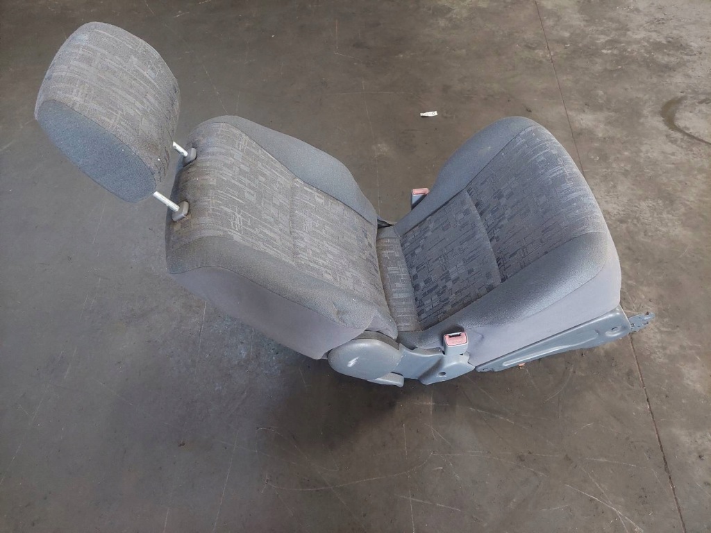 Сидіння drugi ряд toyota previa 2 Доставка