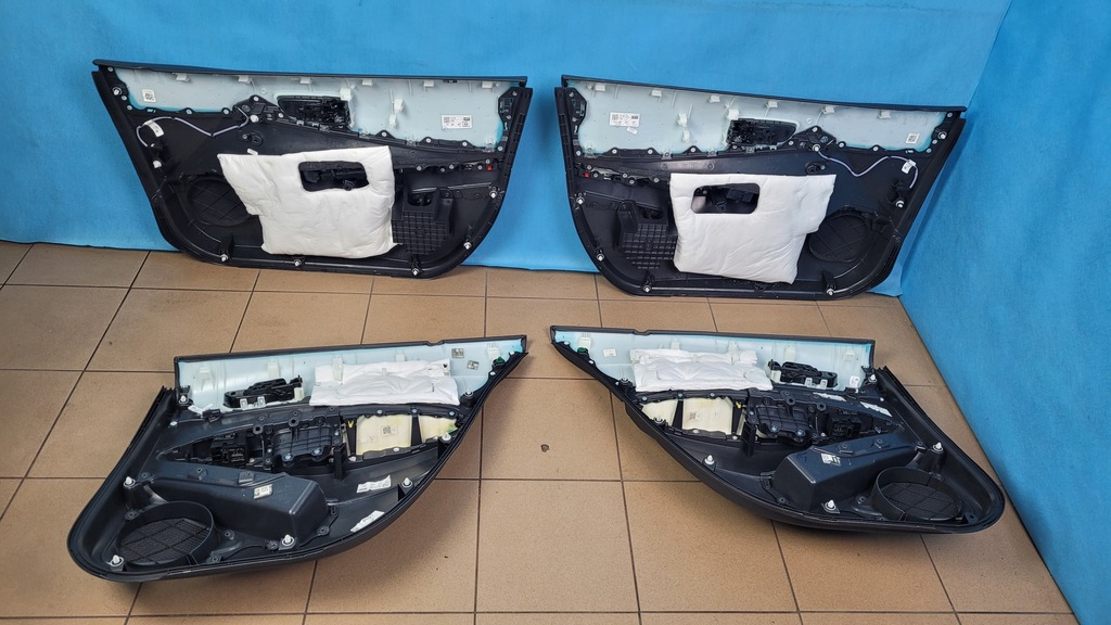 фото №10, Suzuki swace corolla e21 21r обшивки двері шкіра комплект