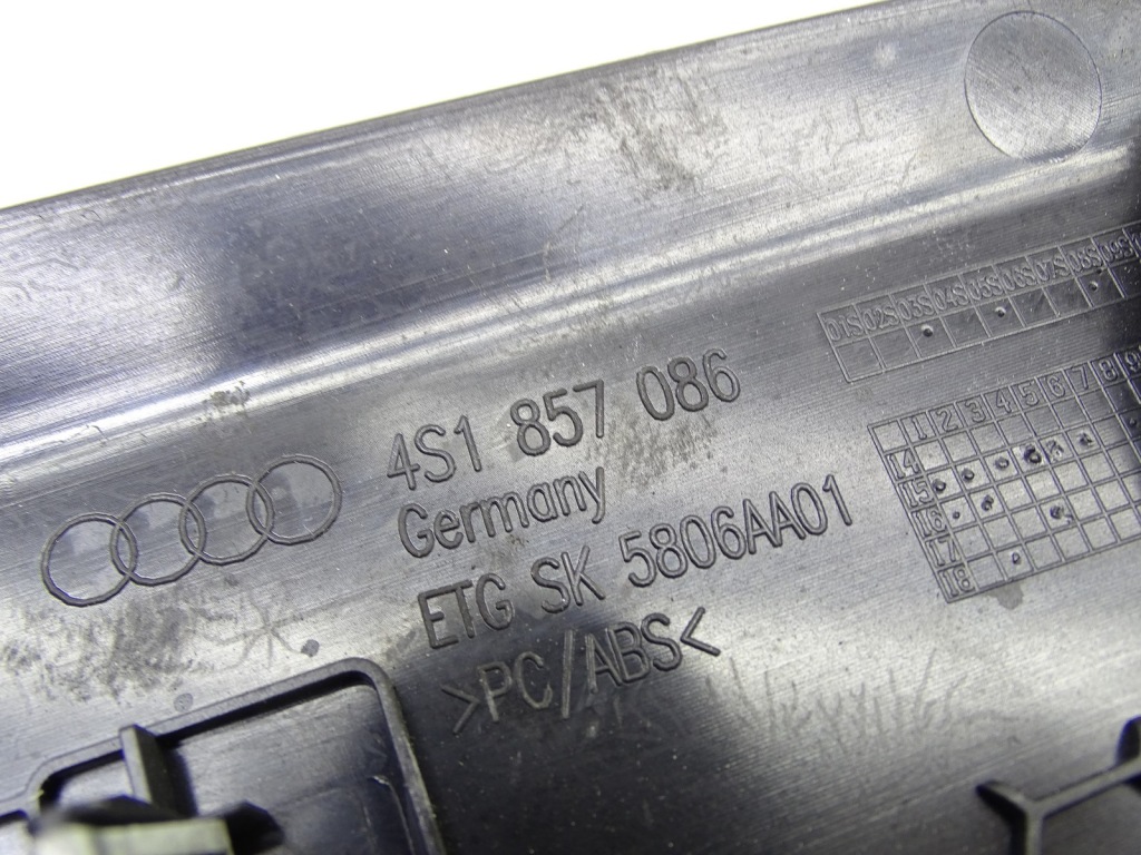 фото №3, Защита консоли панели audi r8 4s spyder 5.2 fsi v10 4s1857086