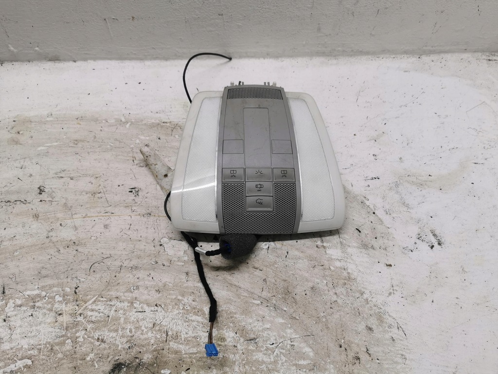 фото №1, Лампа потолочный mercedes c-klasa w204 07-14