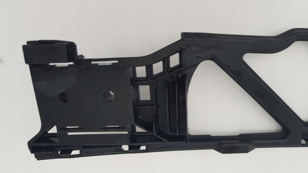 фото №8, Направляющая кронштейн бампера перед mercedes w212 eu