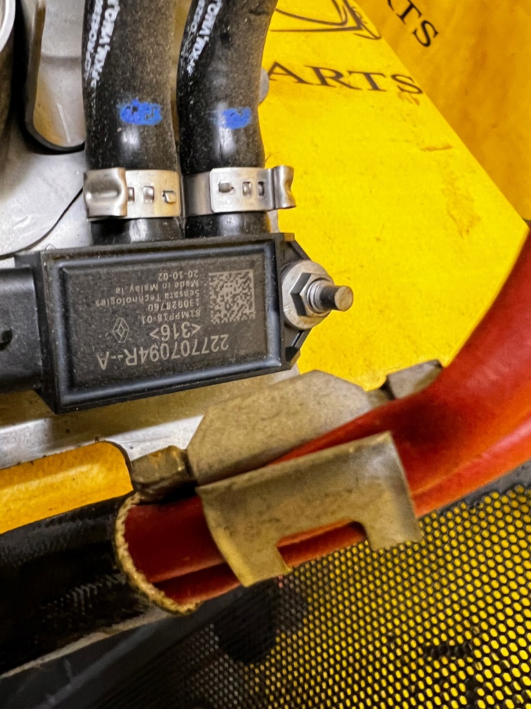 Каталізатор kompletny датчики dacia sandero iii 3 21r- 1.0 sce в Україні