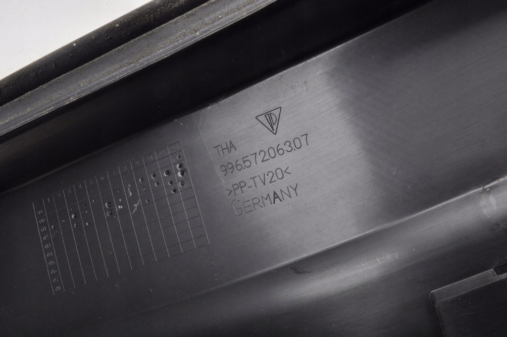 Porsche boxster 986 накладка жабо жабо 99657206307 с Разборки