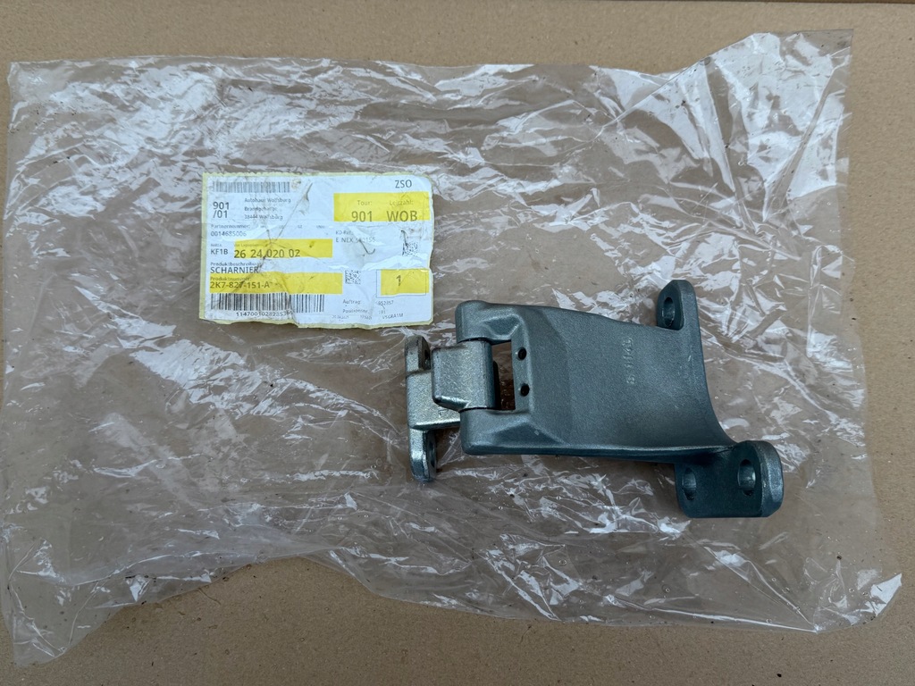 фото №1, Vw caddy 2k7 левый петля дверь задняя задний